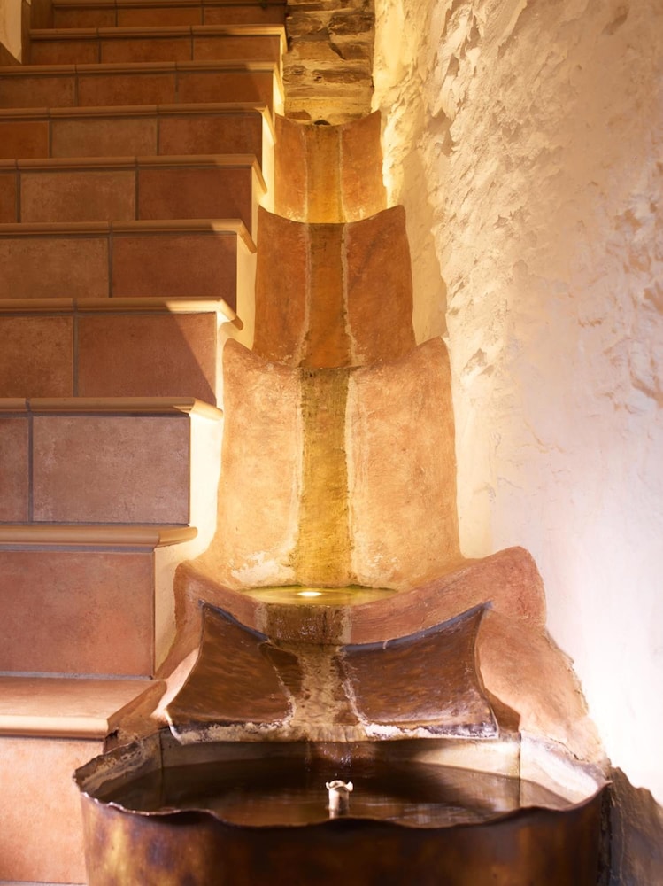 Hotel und Restaurant Burg Schnellenberg 32/54