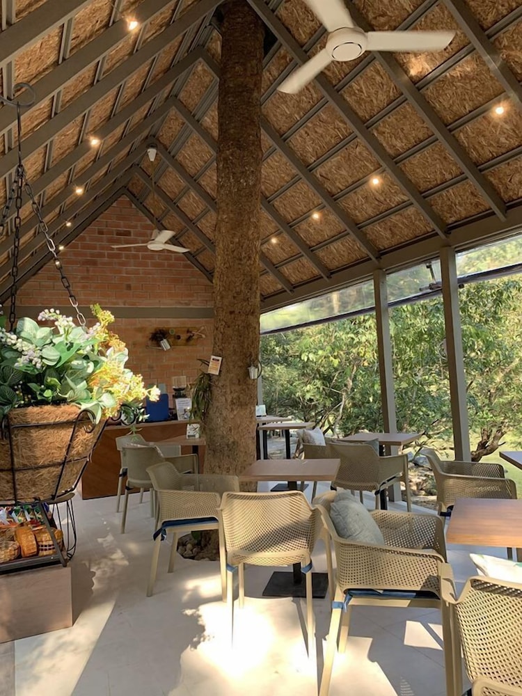 WANATHARA HEALTH RESORT AND SPA 33/50