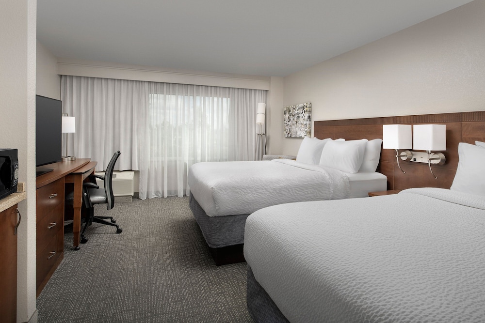Courtyard By Marriott Chico 23/66