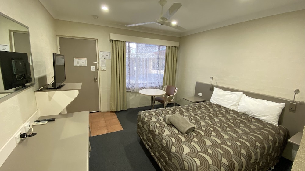 Sapphire City Motor Inn Inverell 9/34