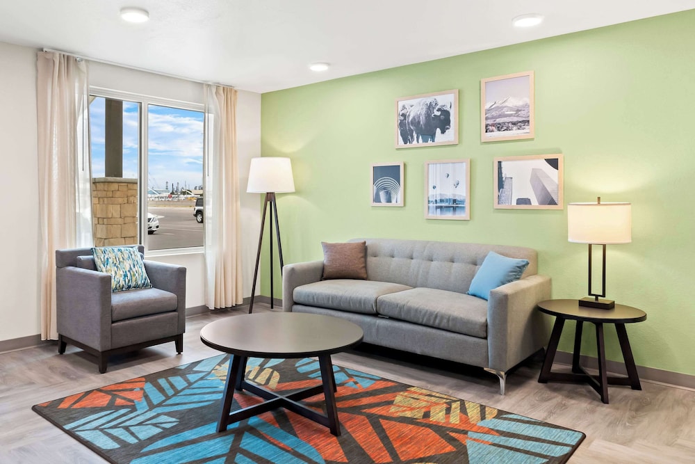 WoodSpring Suites Denver Commerce City 10/20