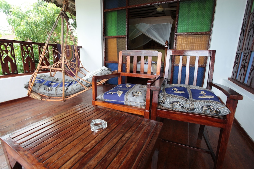 Zanzibar House 30/50
