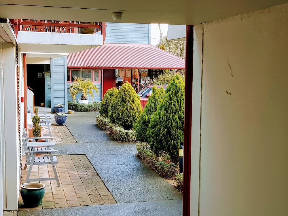 Aspen Lodge Motel 66/72