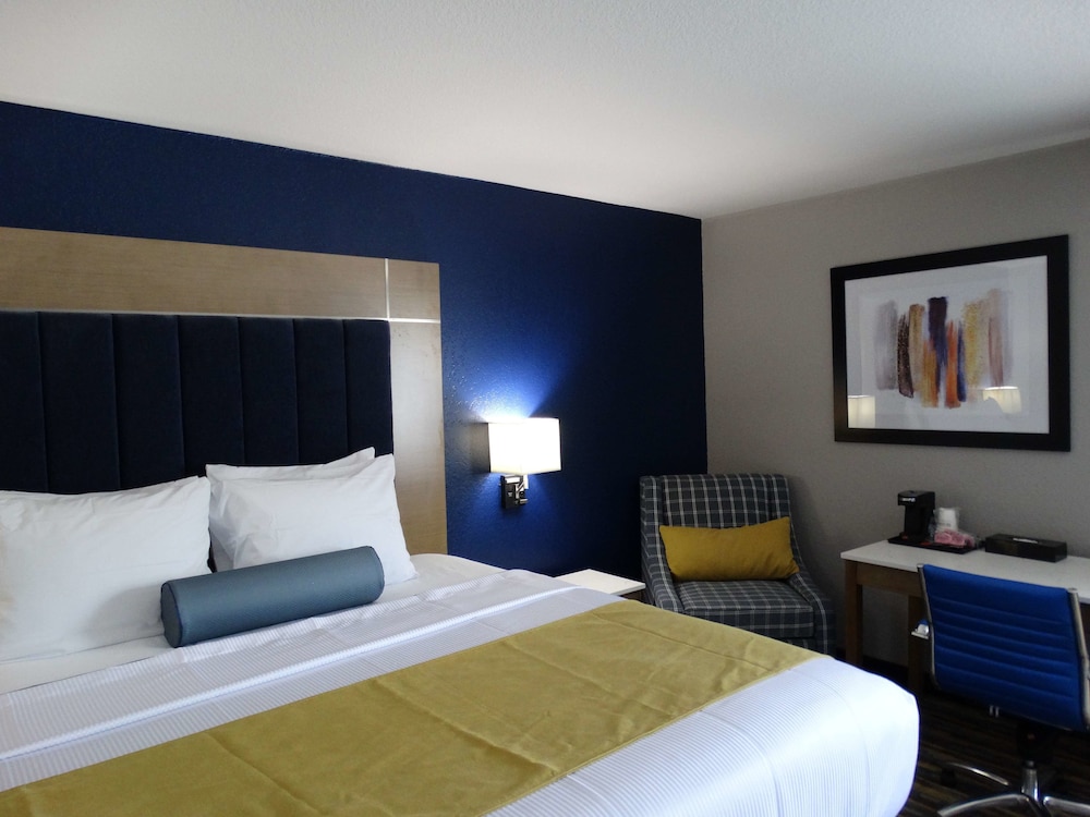Best Western Dewitt 14/42