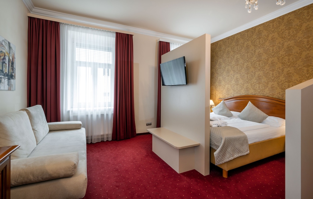 Am Mirabellplatz Hotel 57/68