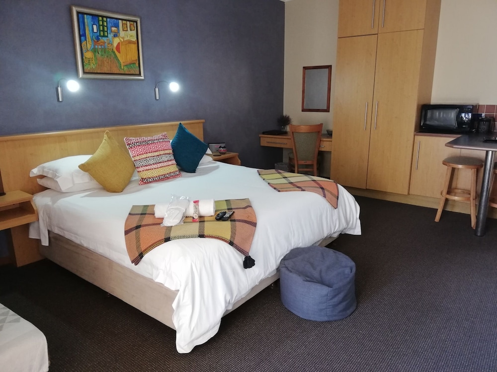 Cape Flame Guest House 5/32