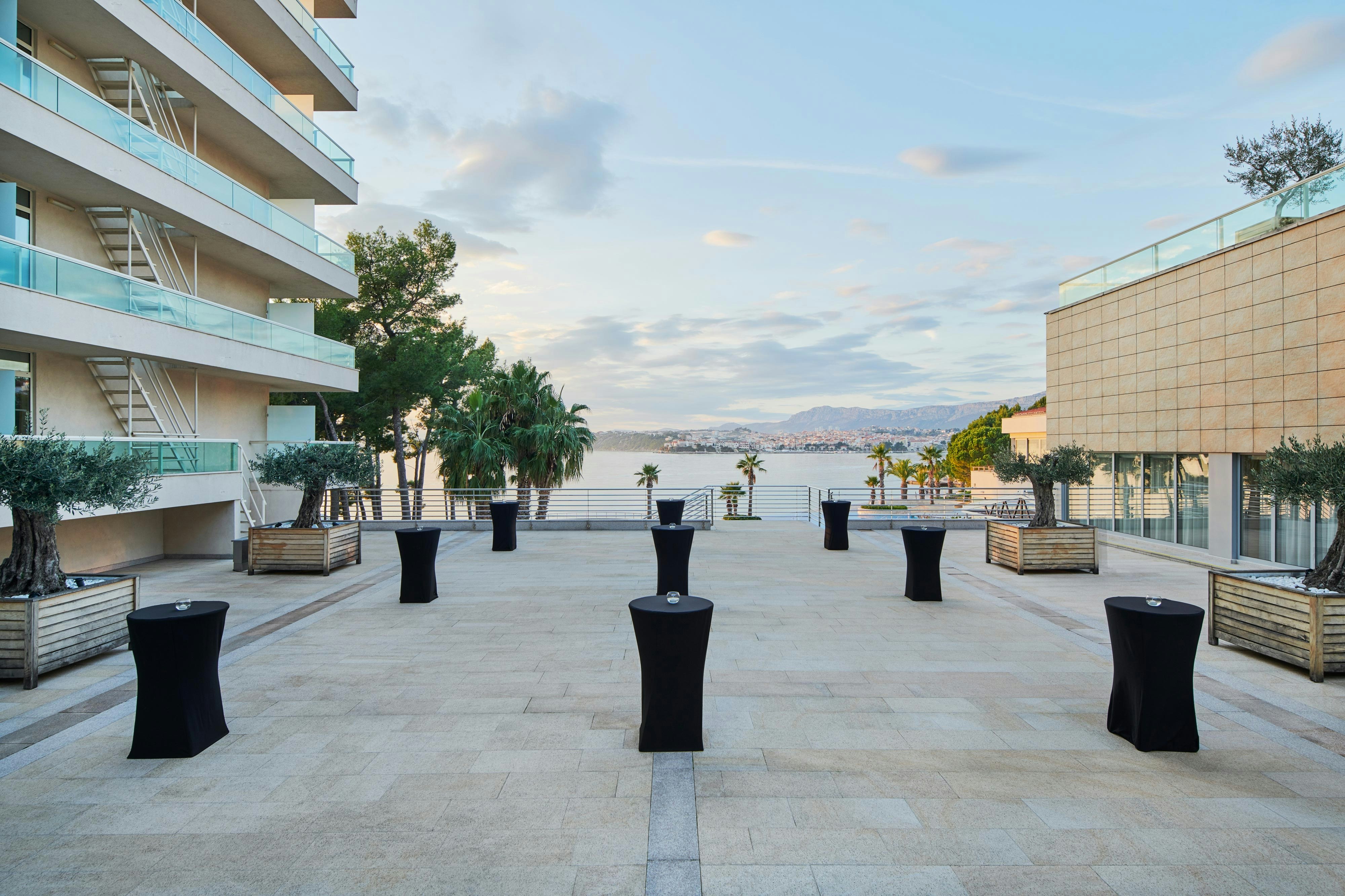 Le Meridien Lav 74/76
