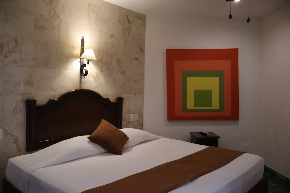 La Aurora Hotel Colonial 28/61