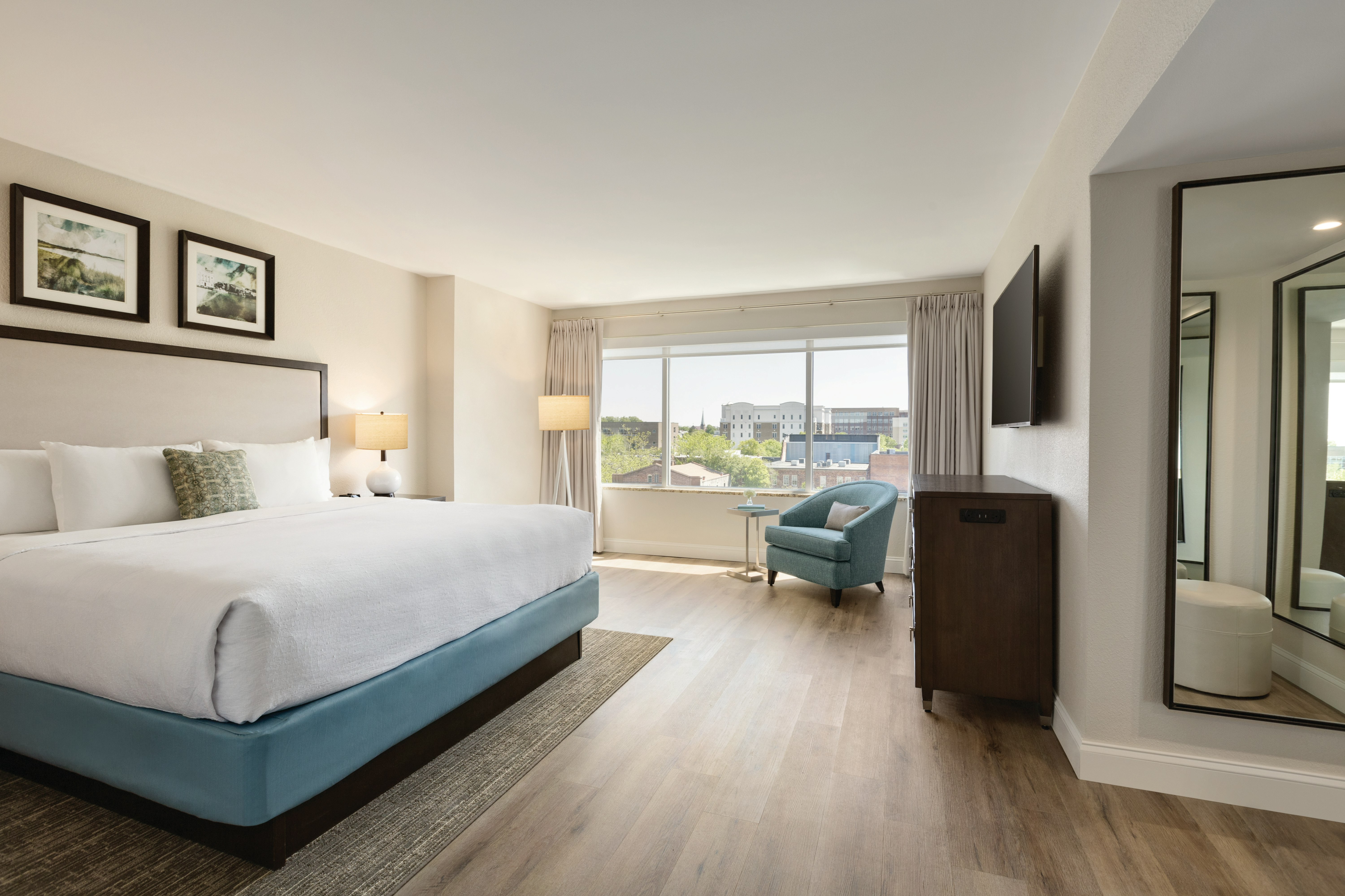 HISTORICAL, KING BED, WITH VIEW
