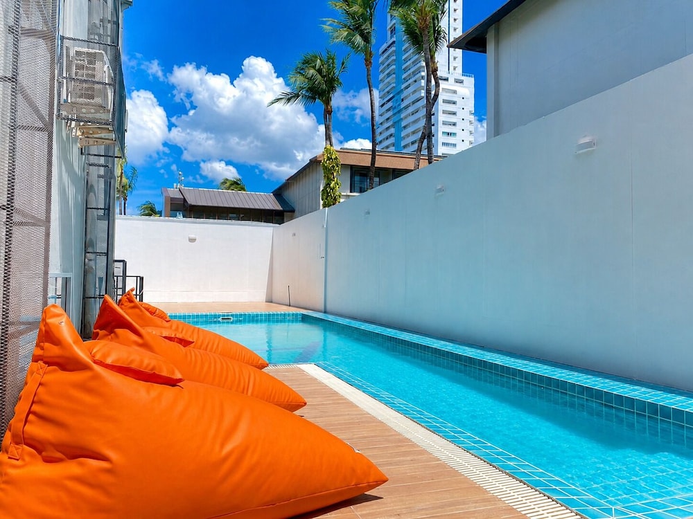 Armoni Patong Beach Hotel 41/78