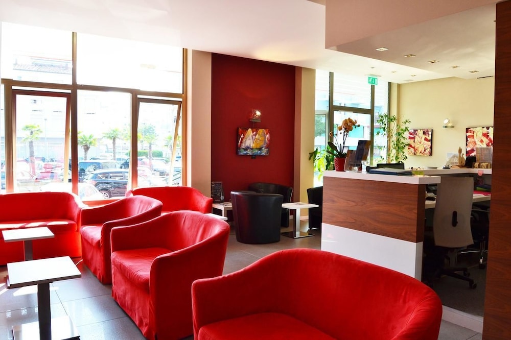 Hotel Midi 27/37