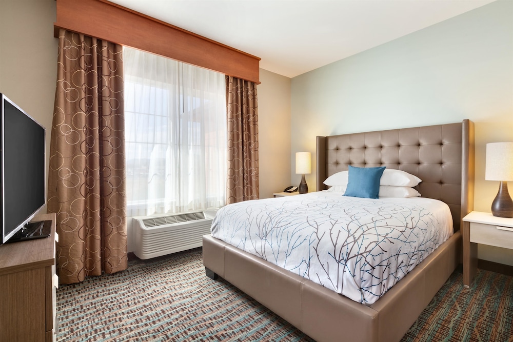 Best Western Plus Peppertree Inn At Omak 7/45