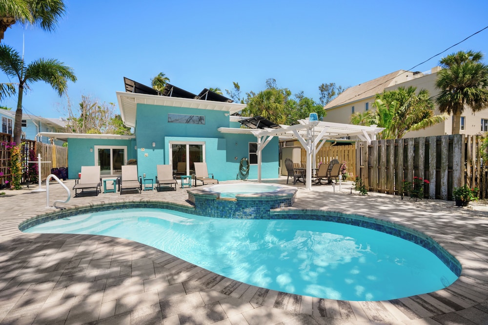The Ringling Beach House 70/75