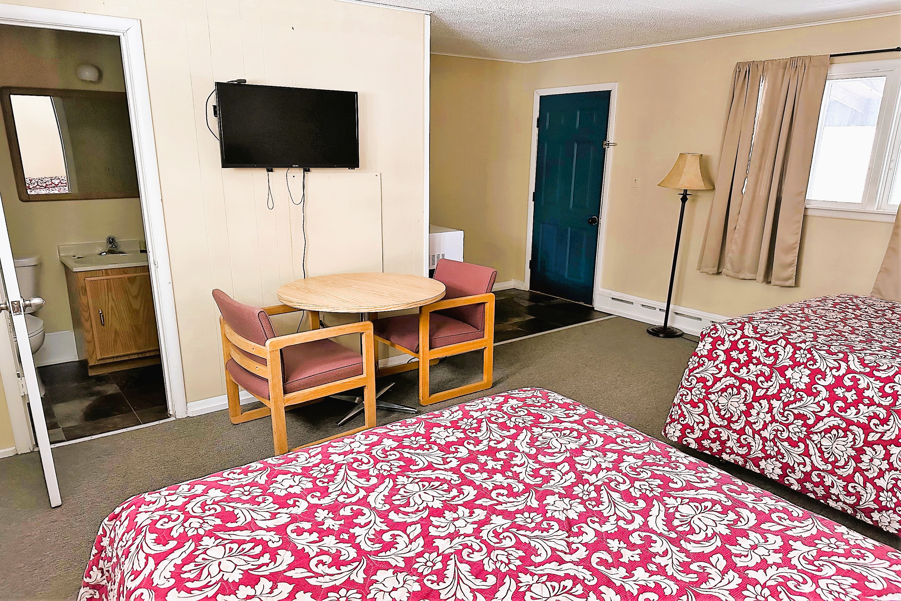 Love Hotels Timberline Lake Superior 8/15