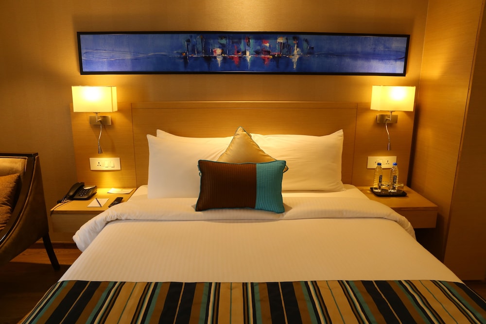 Rivera Sarovar Portico, Ahmedabad 2/25