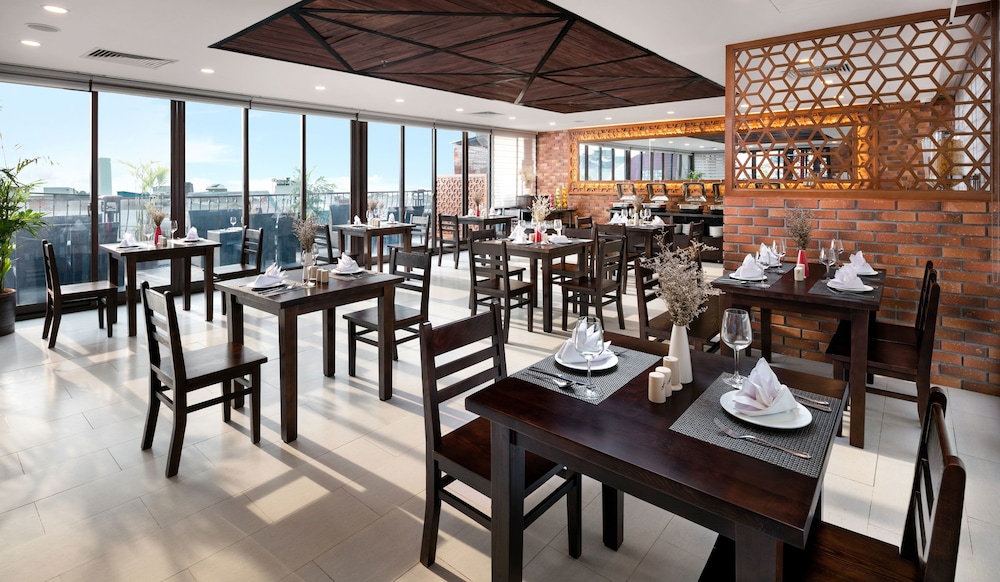 MK Premier Boutique Hotel 46/65