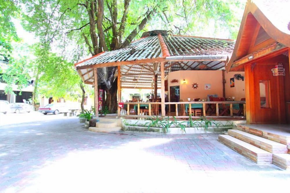 Baan Pron Phateep 9/50