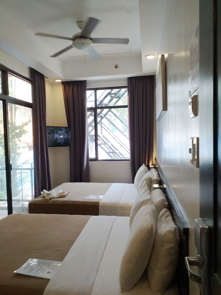 One Crescent Place Hotel 29/64
