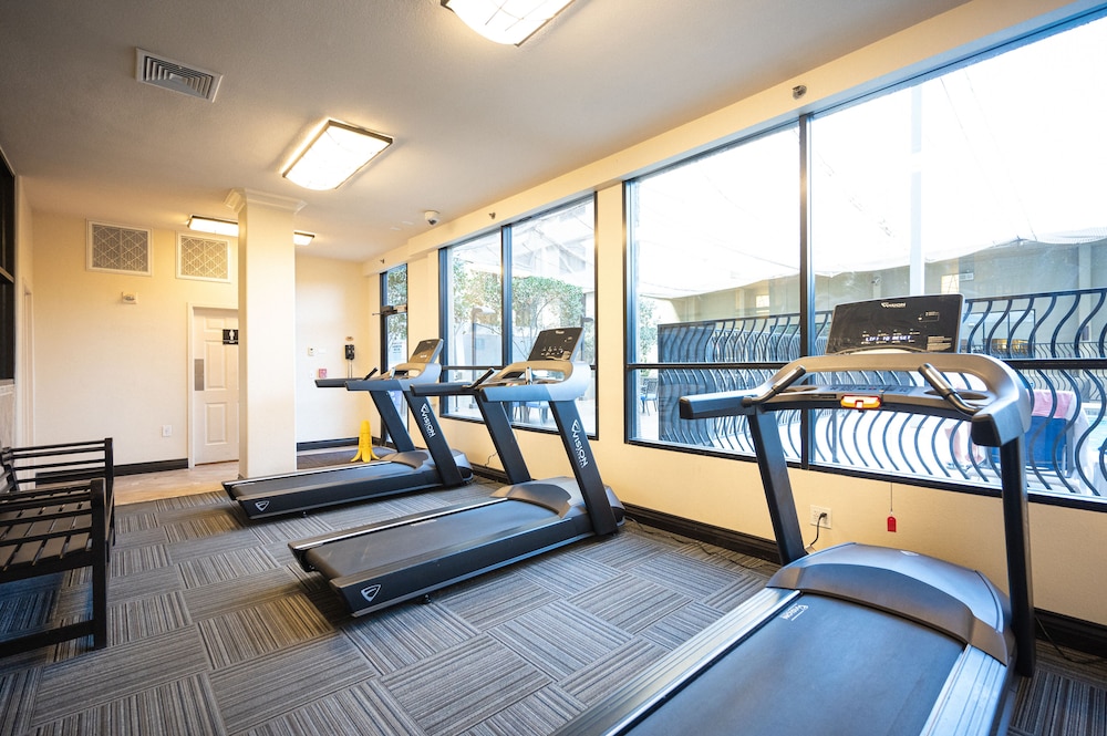 2BD2B Apartment Stay Together Suites 976 36/64