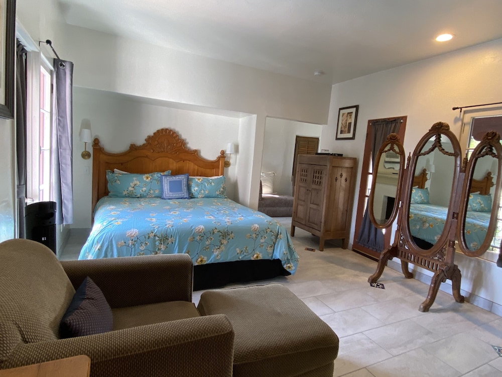 Villa Rosa Inn 20/78