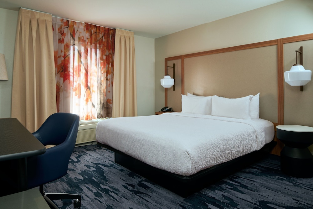 Fairfield Inn And Suites San Bernardino 15/47