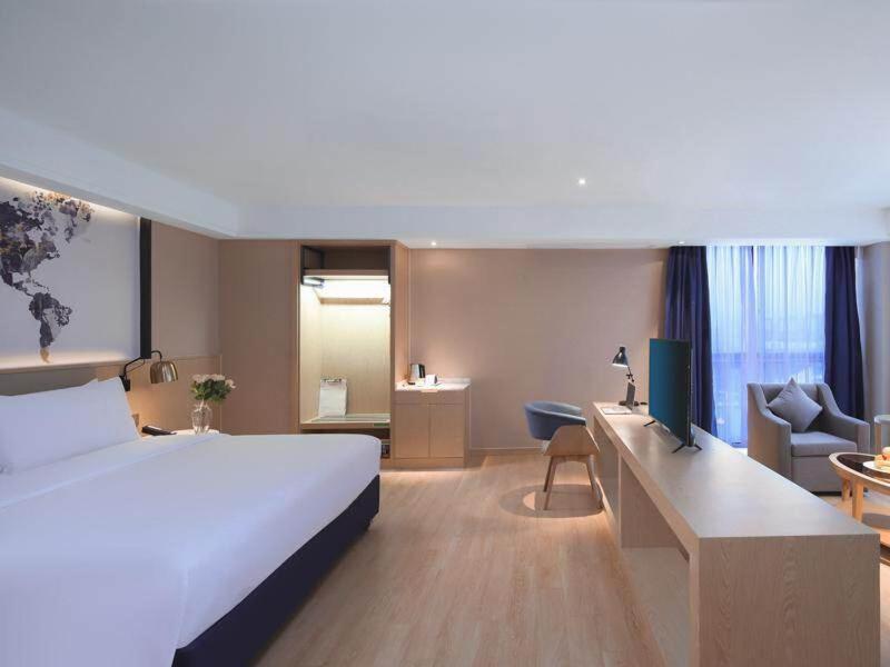 Kyriad Marvelous Hotel (Suzhou Wujiang People's Square) 11/29