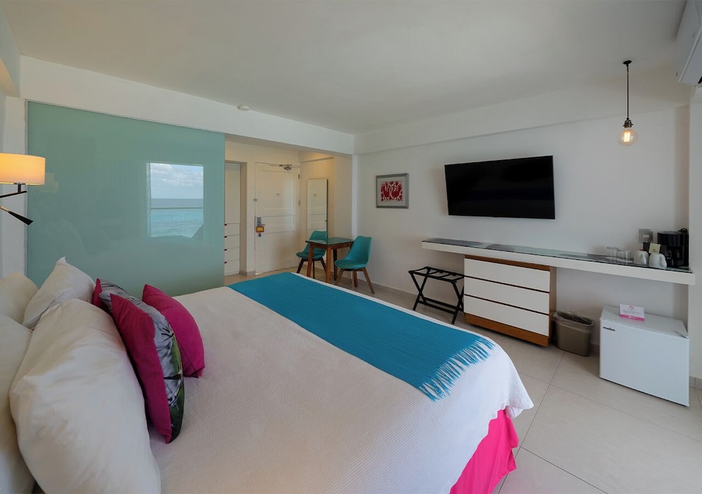 Mia Reef Isla Mujeres All Inclusive 14/66