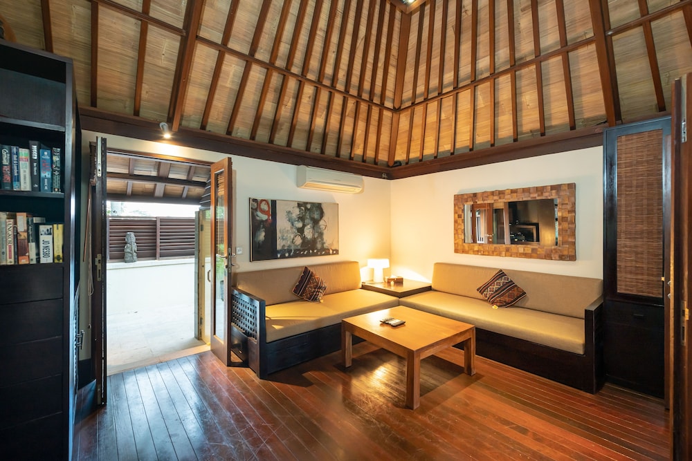 Villa Vajra 18/27