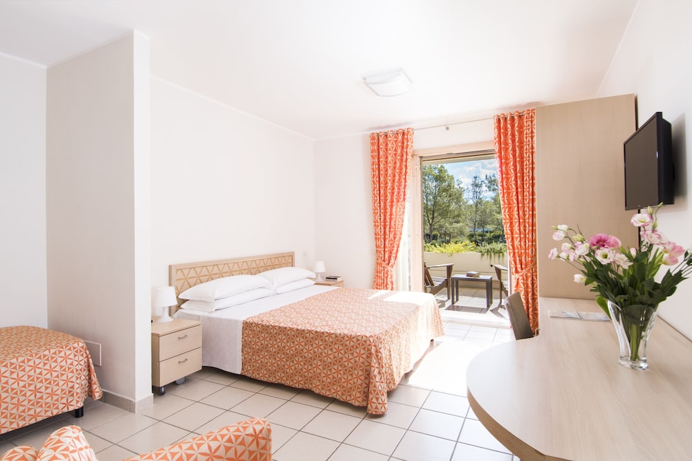 Room at Valentino Resort, CASTELLANETA