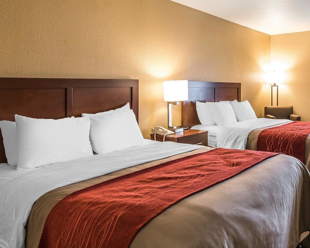 Quality Inn & Suites Bethany 4/19