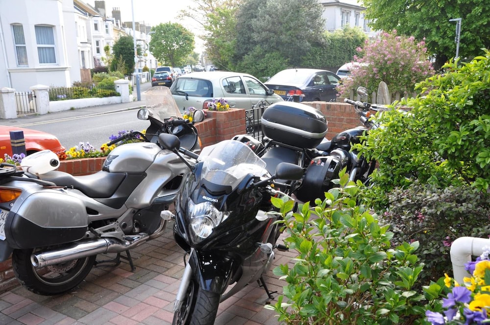 Chandos Guest House 23/32