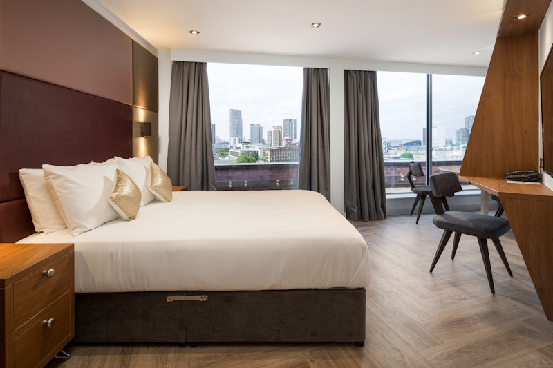 Roomzzz London Stratford 2/18