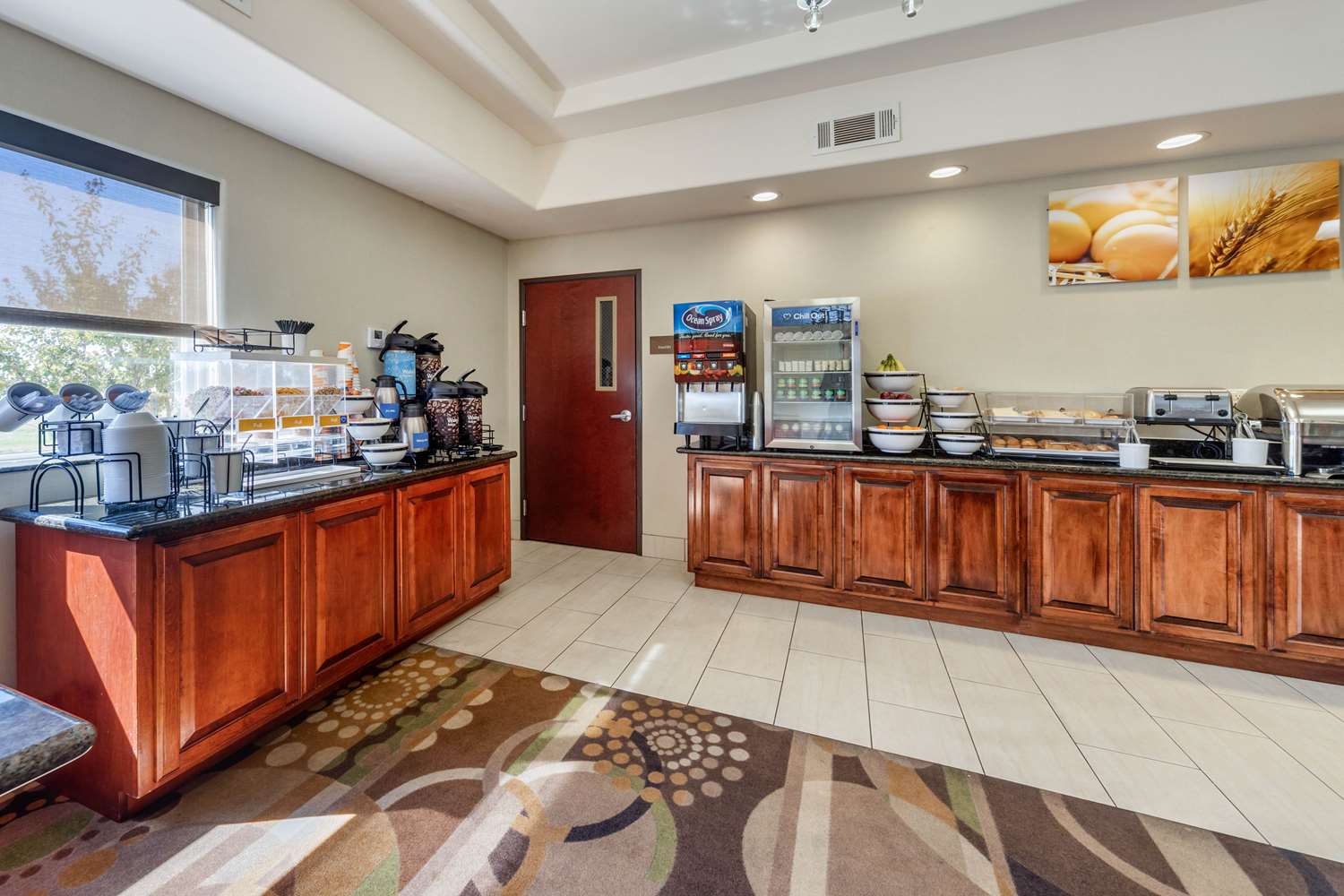 Comfort Inn and Suites Perry I-35 2/36