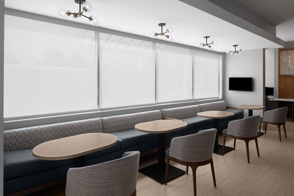 Springhill Suites Houston Intercontinental Airport 45/51