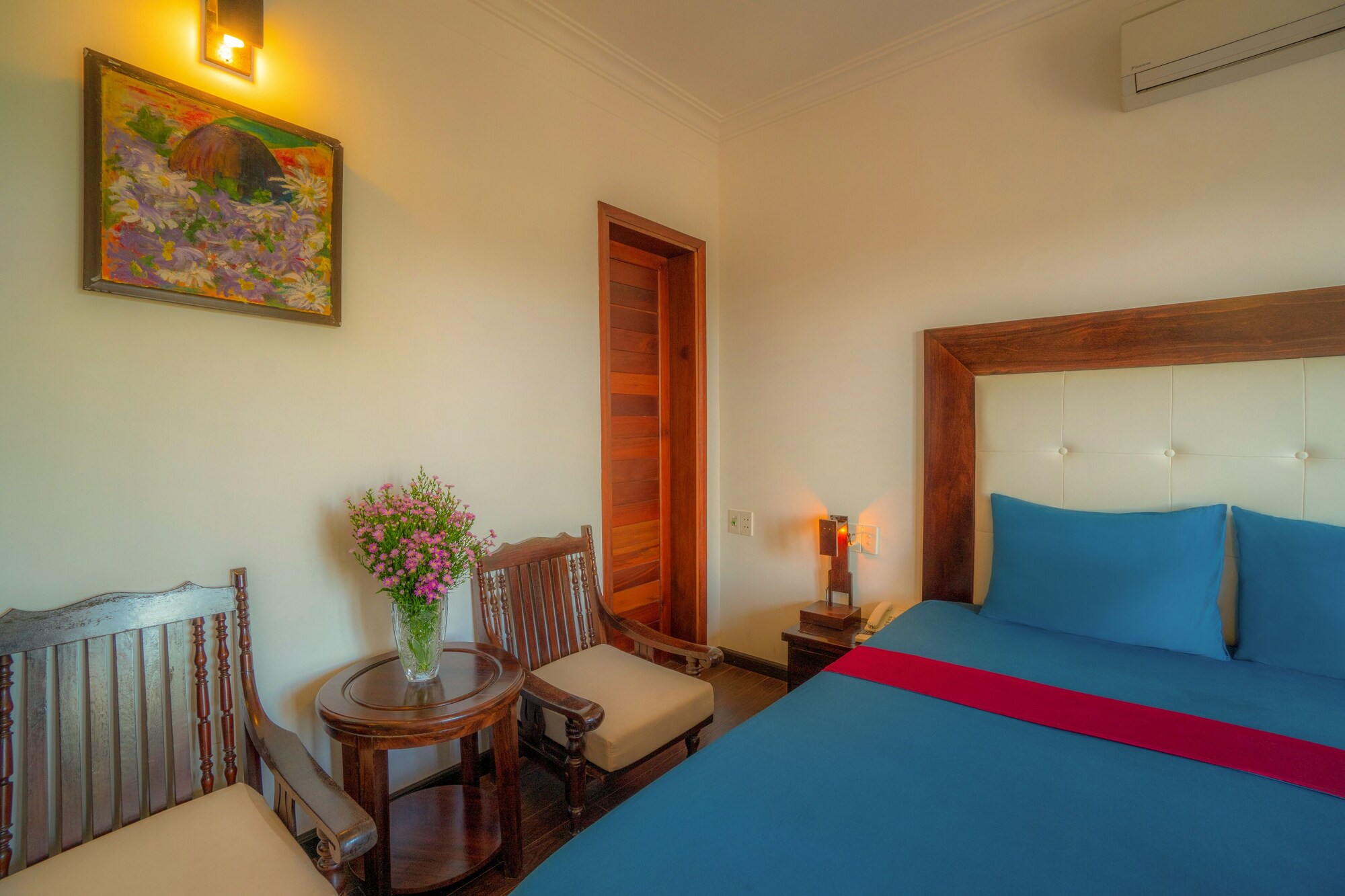 DELUXE, DOUBLE BED, CITY VIEW, BALCONY