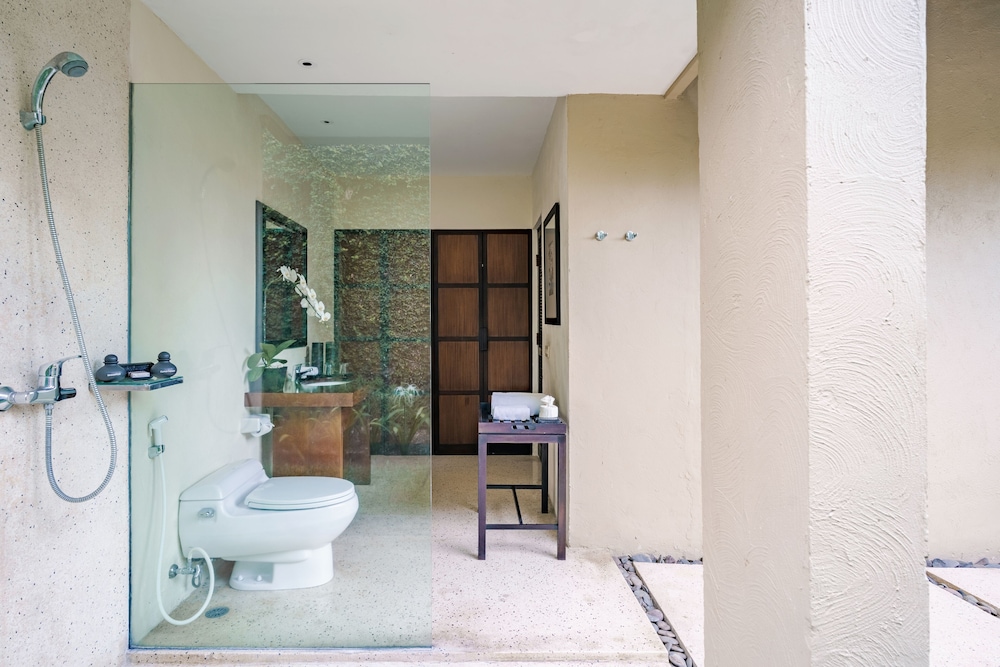 Kayumanis Sanur Private Villa and Spa 68/69