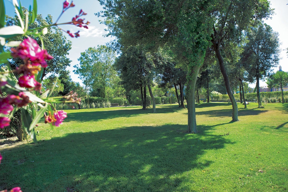 Mercure Tirrenia Green Park 41/50