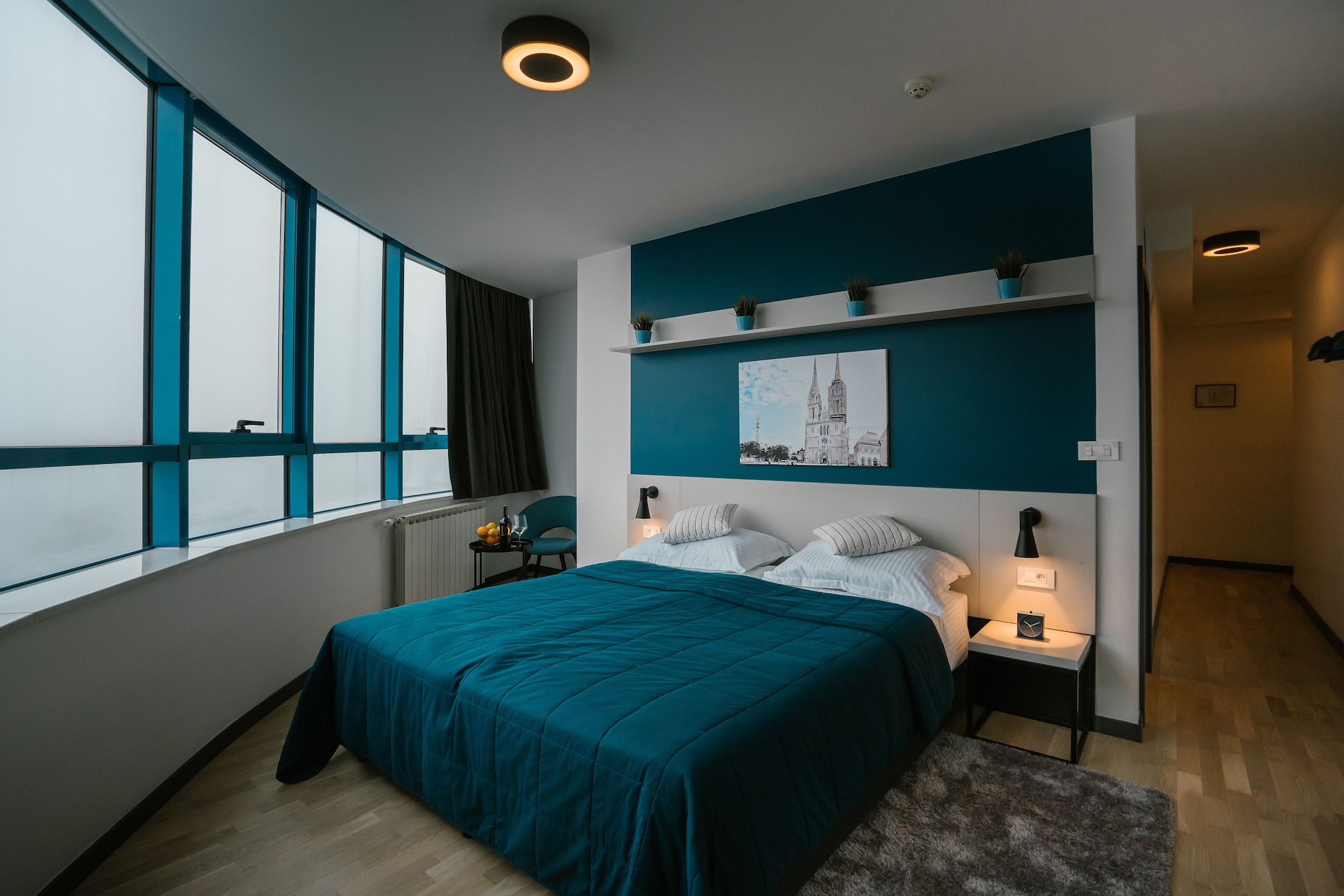 ROOM, DOUBLE OR TWIN BED, CITY VIEW
