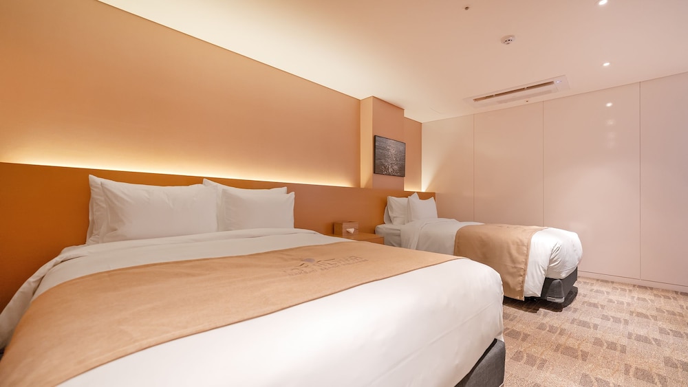 Naksan Beach Hotel 18/48