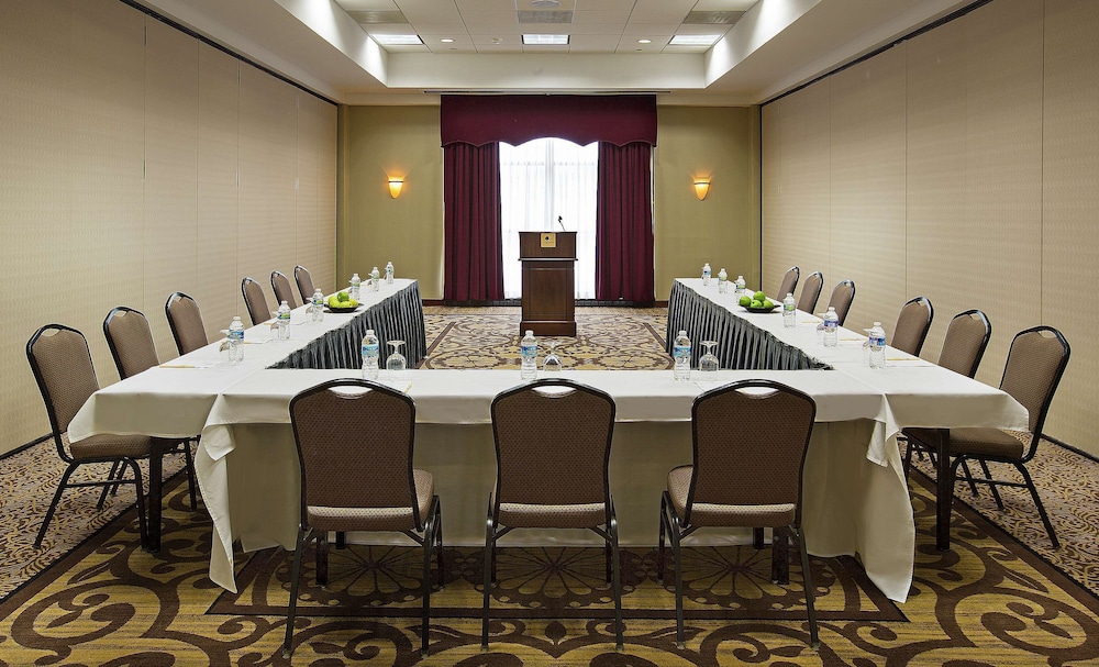 Doubletree By Hilton Charlotte Airport Hotel 33/36