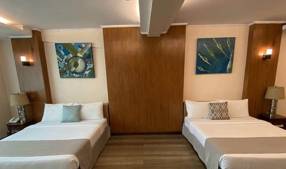 Lakeview Suites 28/68
