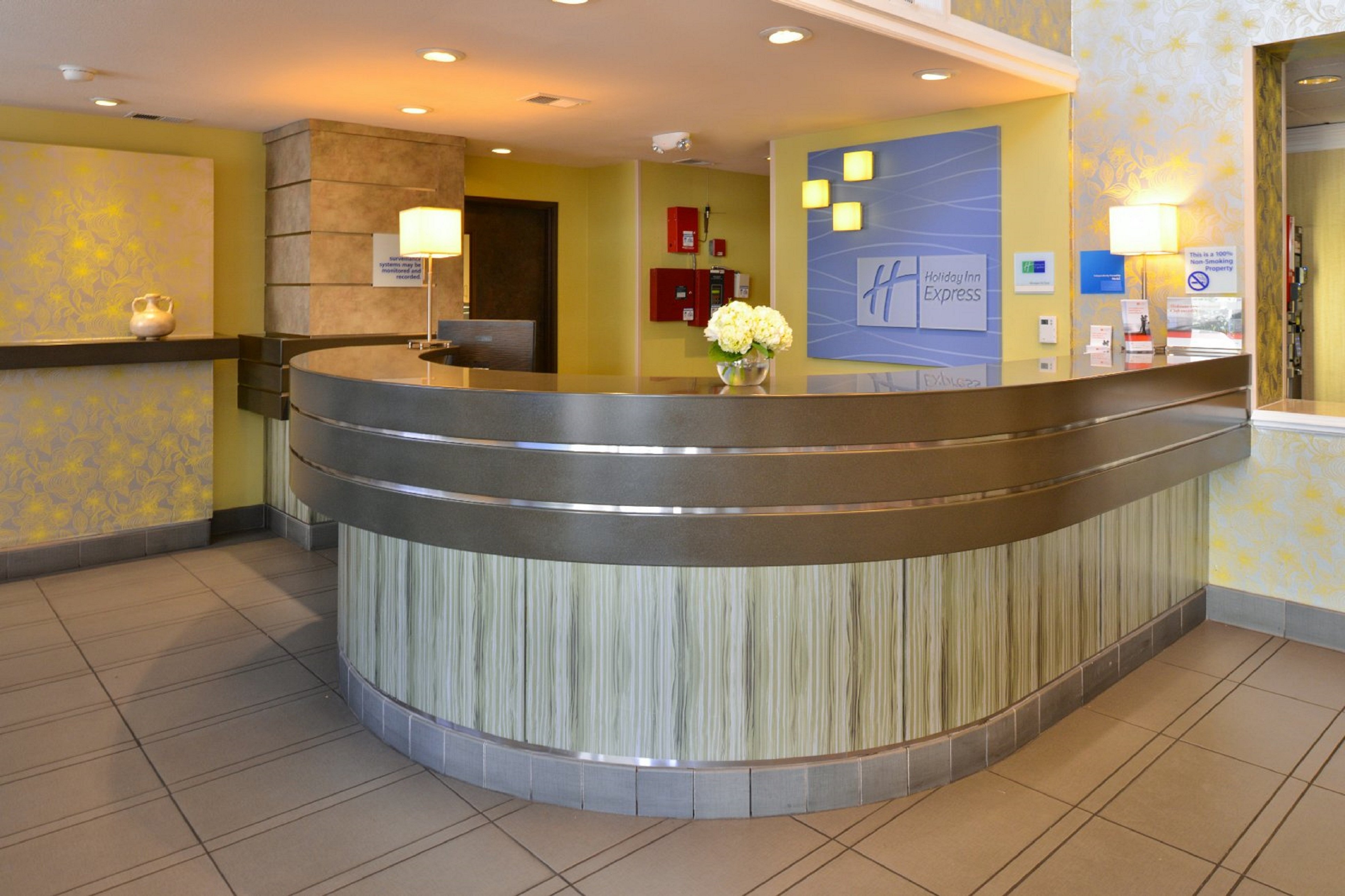 Lobby at HOLIDAY INN EXPRESS HOTEL SUITES BERKELEY, BERKELEY - CA