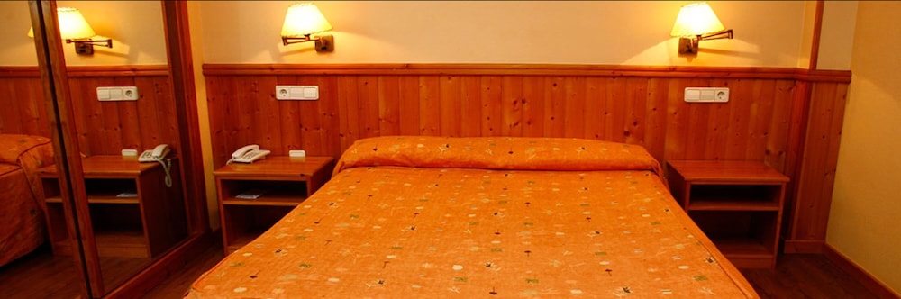 HOTEL DEL SOL 18/19