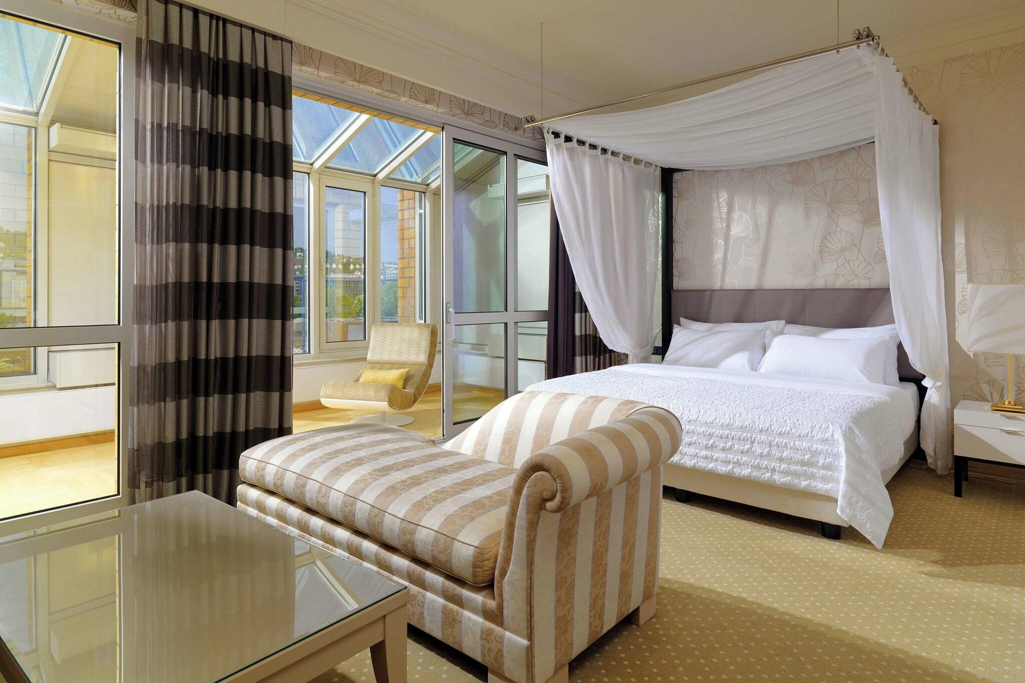 Presidential, Suite