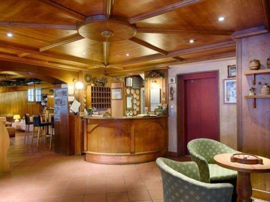 Hotel Edelweiss 5/18