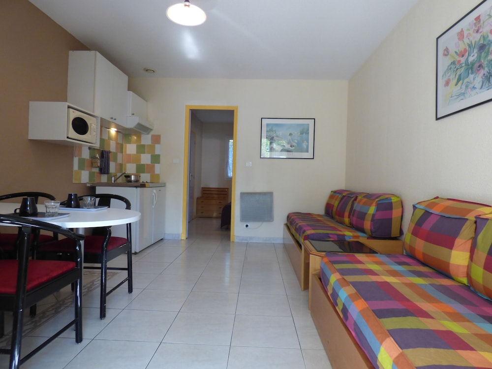 Court Inn and Suites 16/42
