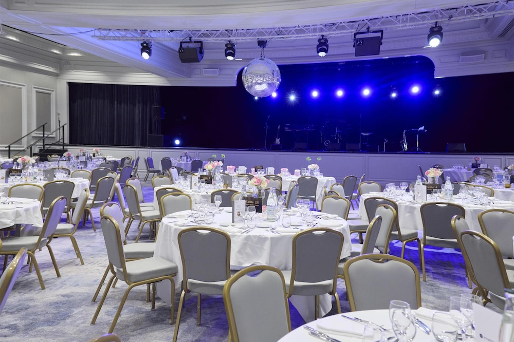 Hyatt Regency Nice Palais de La Mediterrannee 40/46