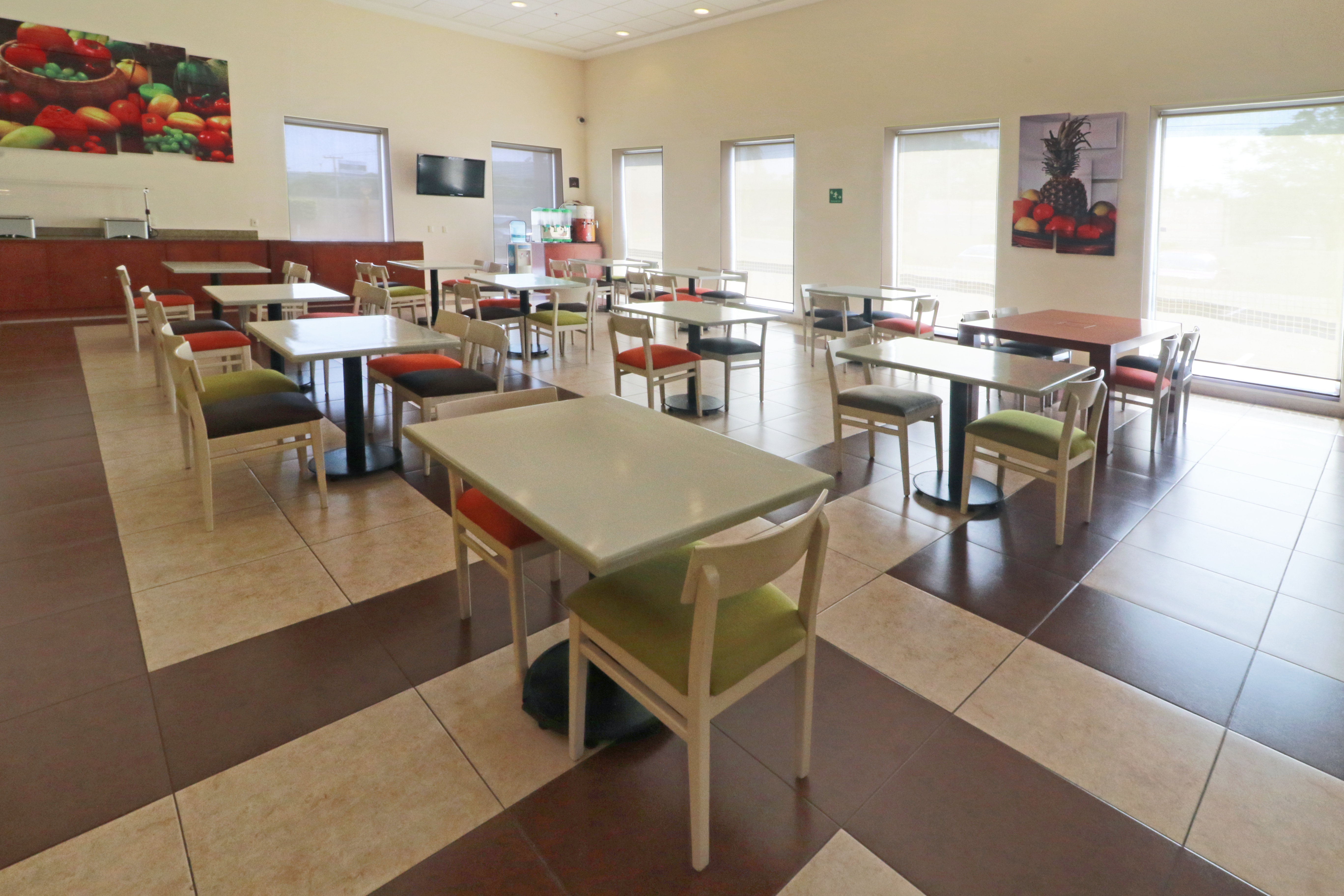 Staybridge Suites Queretaro 50/75