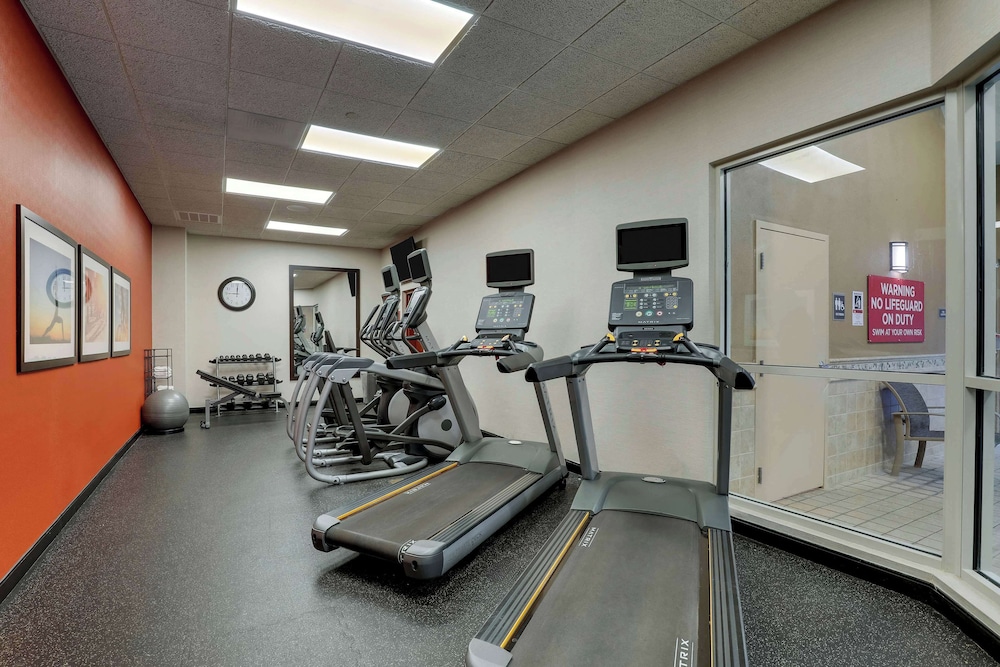 Drury Inn & Suites Charlotte Northlake 27/50