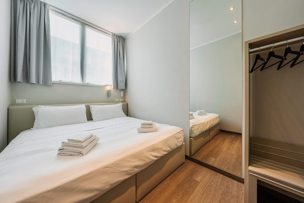 Comfort, Double or Twin Bed